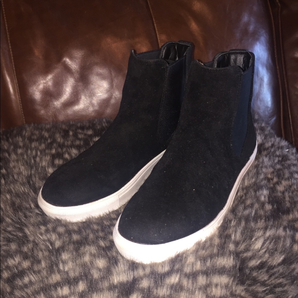 Women’s Laicigo High Top Slip On Platform Sneakers